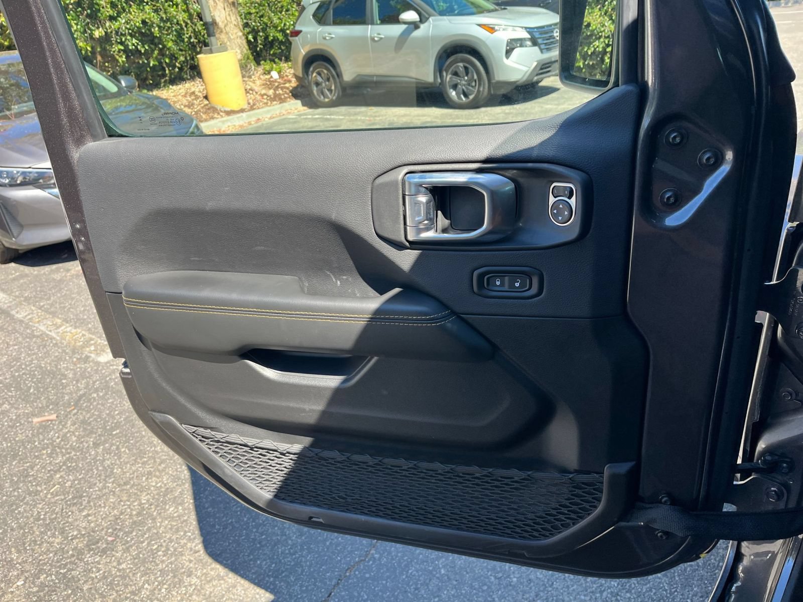 Thumbnail: 2025 Jeep Wrangler - 18