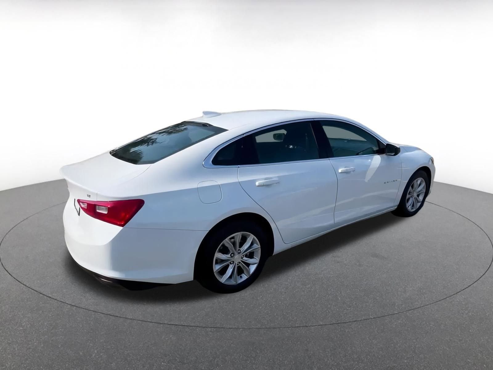 Thumbnail: 2023 Chevrolet Malibu - 15