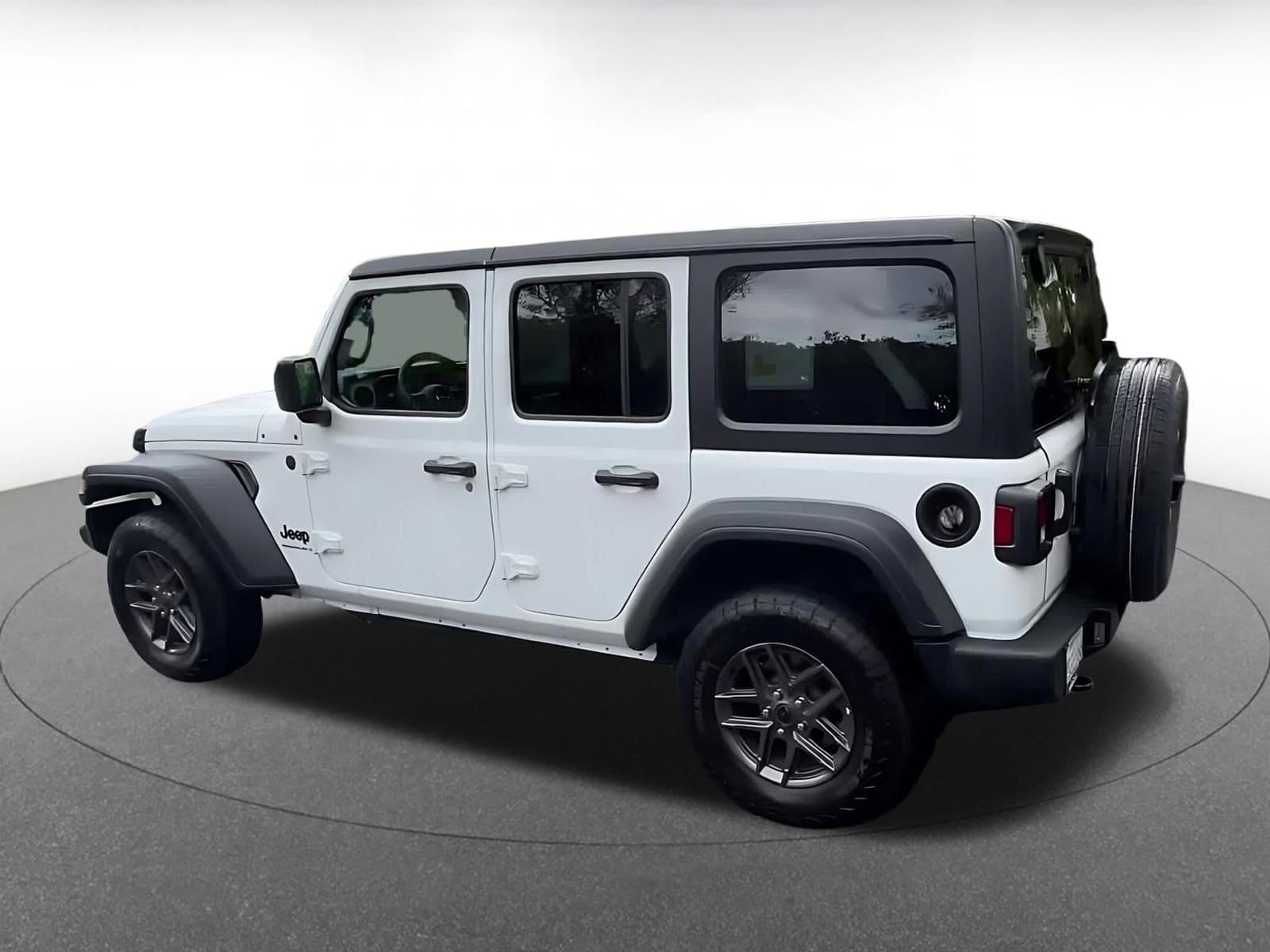 Thumbnail: 2025 Jeep Wrangler - 10