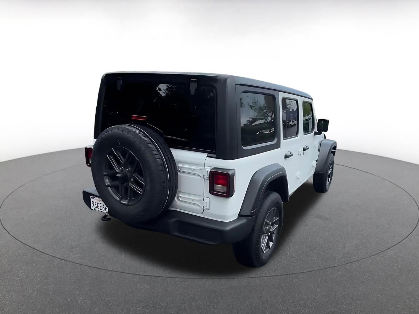 Thumbnail: 2025 Jeep Wrangler - 14