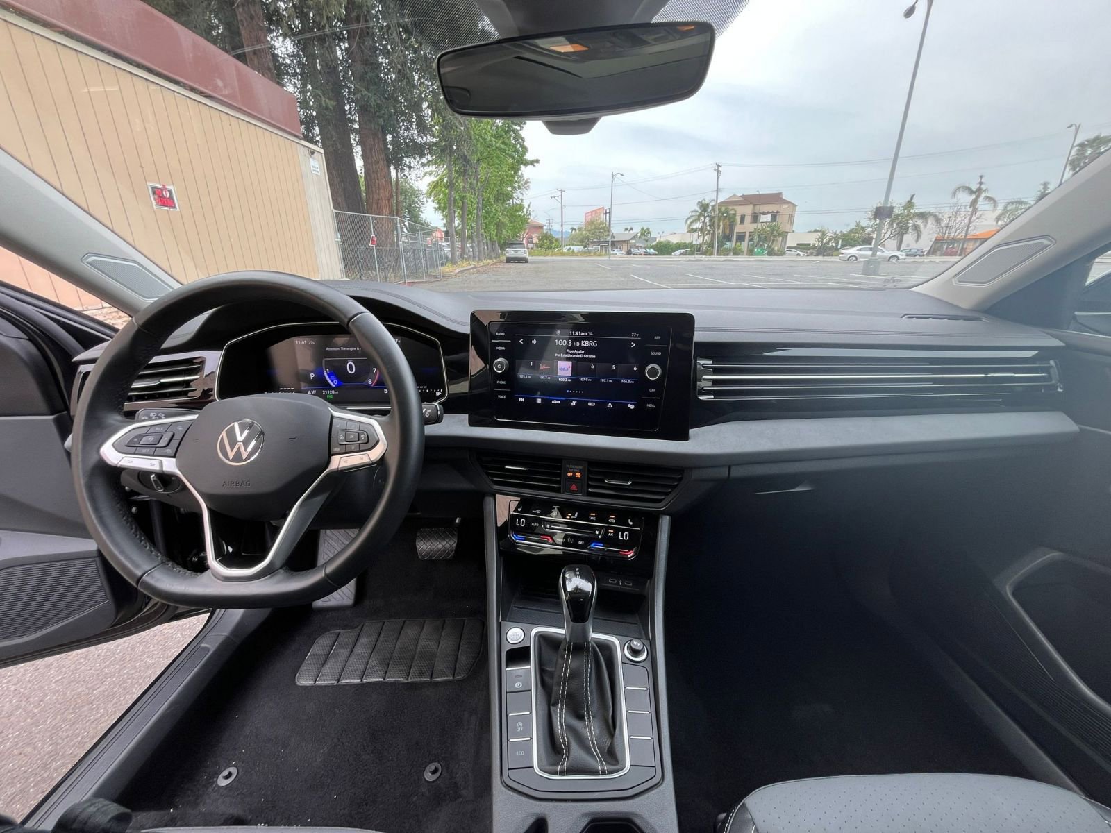 Thumbnail: 2025 Volkswagen Jetta - 33