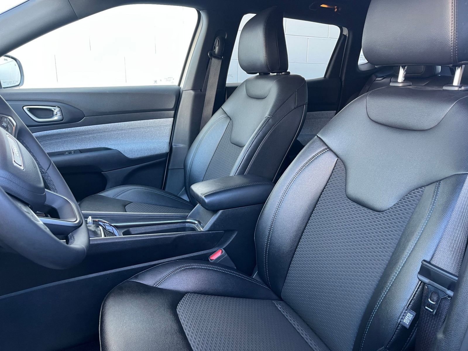 Thumbnail: 2025 Jeep Compass - 25