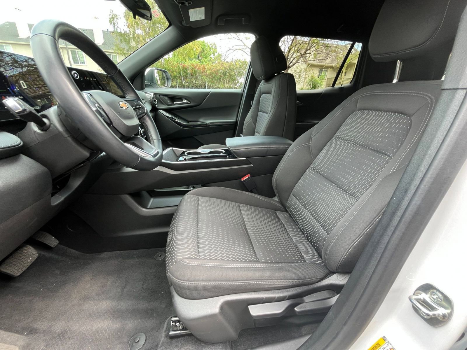 Thumbnail: 2025 Chevrolet Equinox - 25