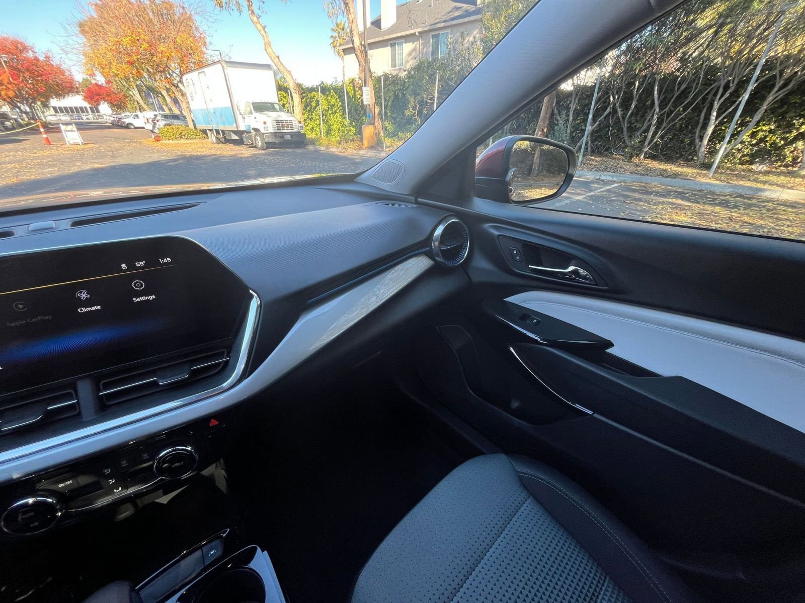 Thumbnail: 2025 Chevrolet Trax - 33