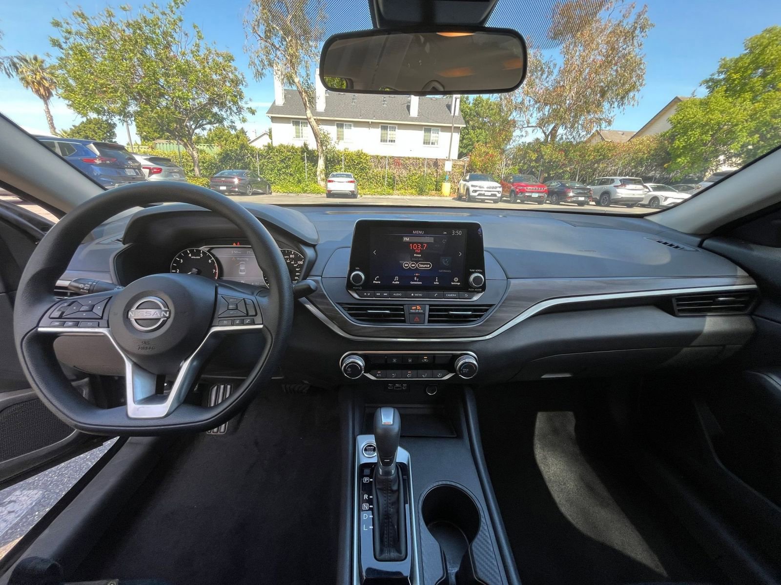 Thumbnail: 2025 Nissan Altima - 32