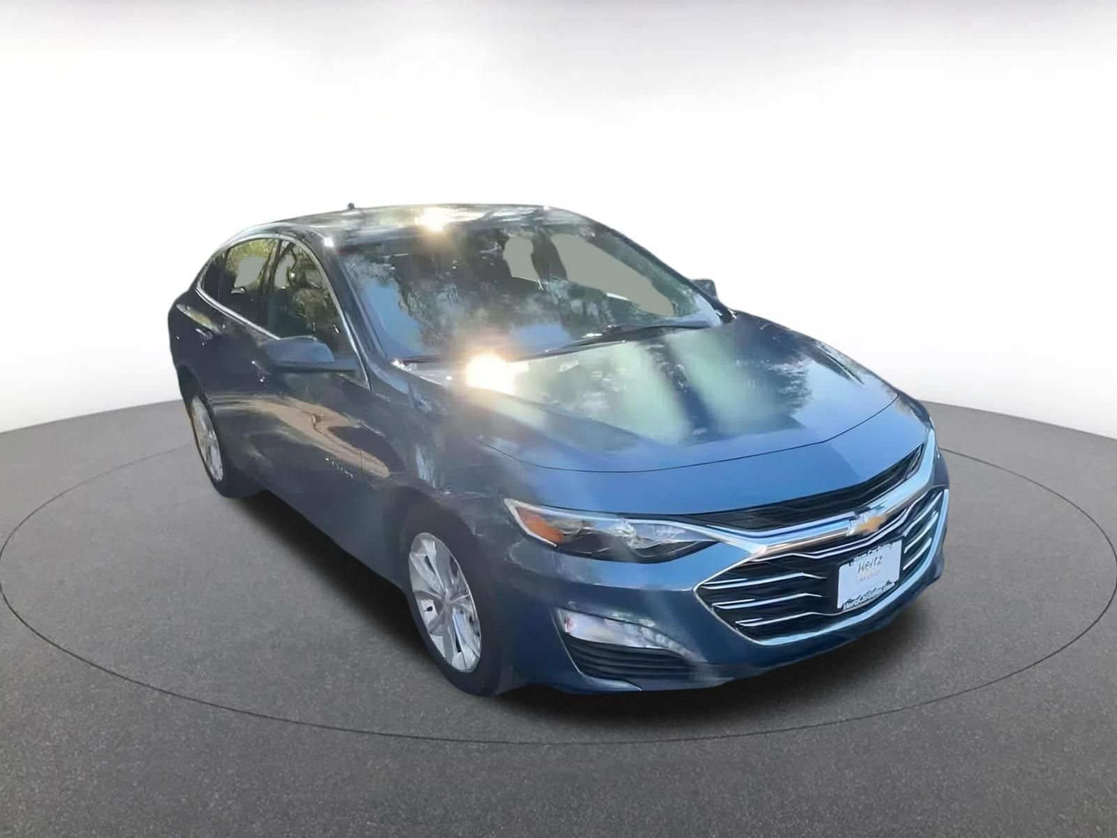 Thumbnail: 2024 Chevrolet Malibu - 3