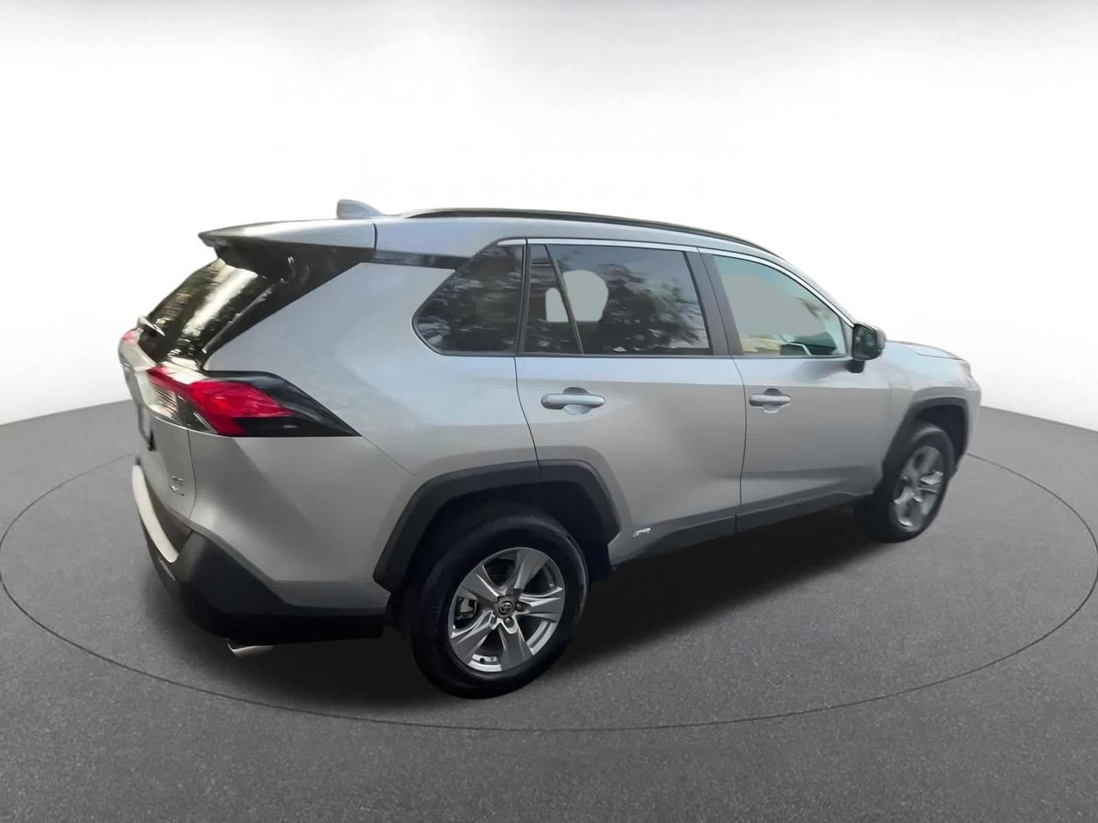 Thumbnail: 2025 Toyota RAV4 - 15