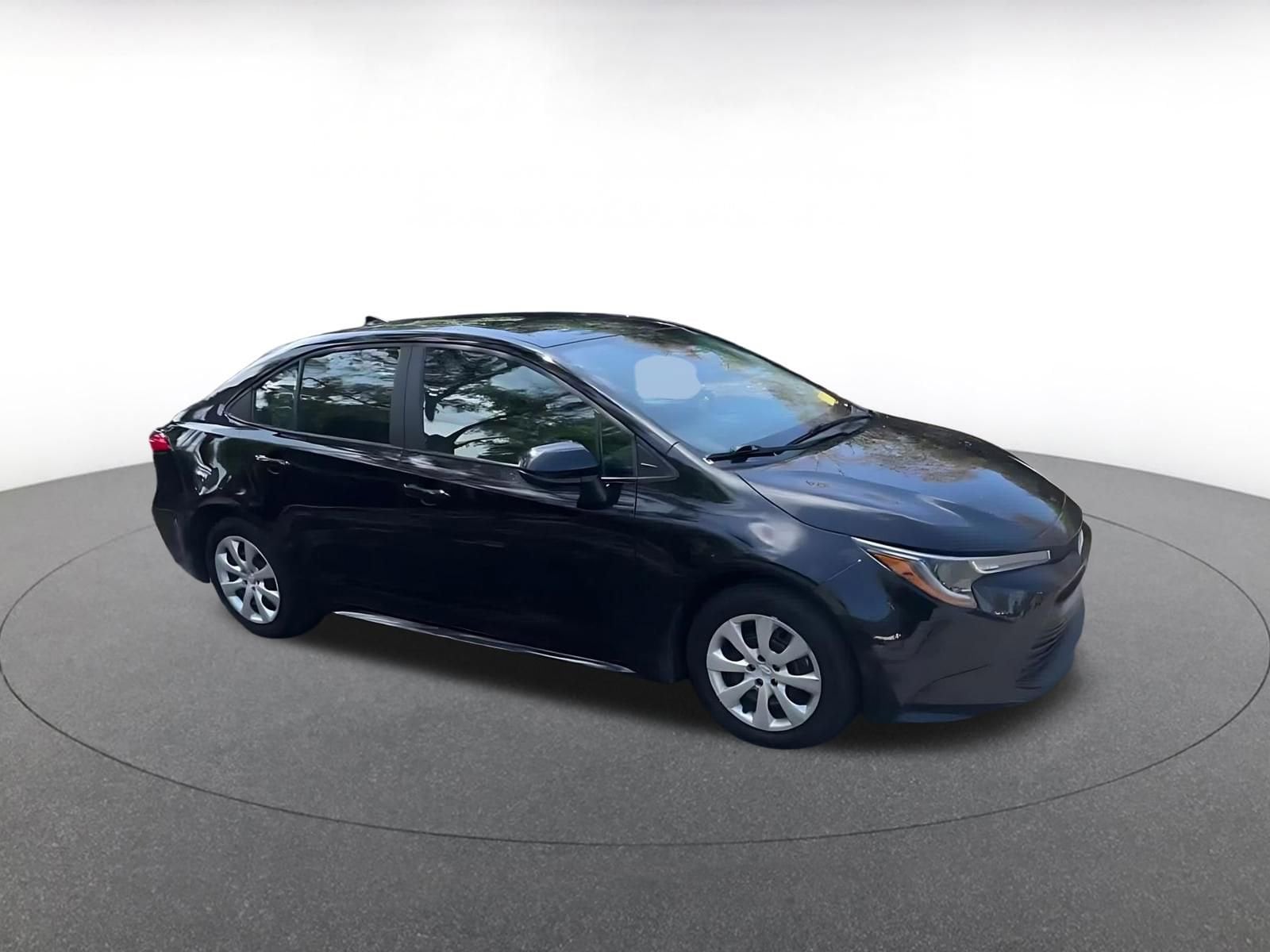 Thumbnail: 2025 Toyota Corolla - 2