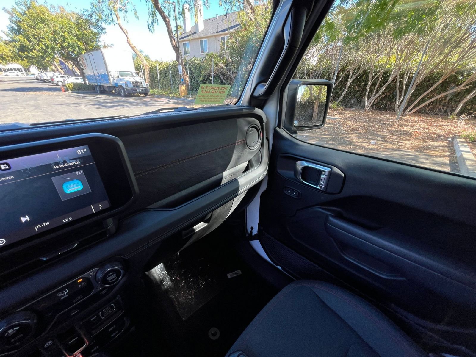 Thumbnail: 2025 Jeep Wrangler - 34