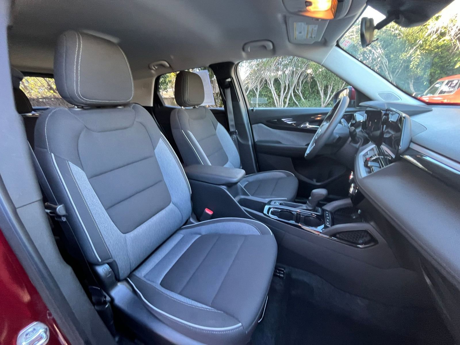 Thumbnail: 2025 Chevrolet TrailBlazer - 34