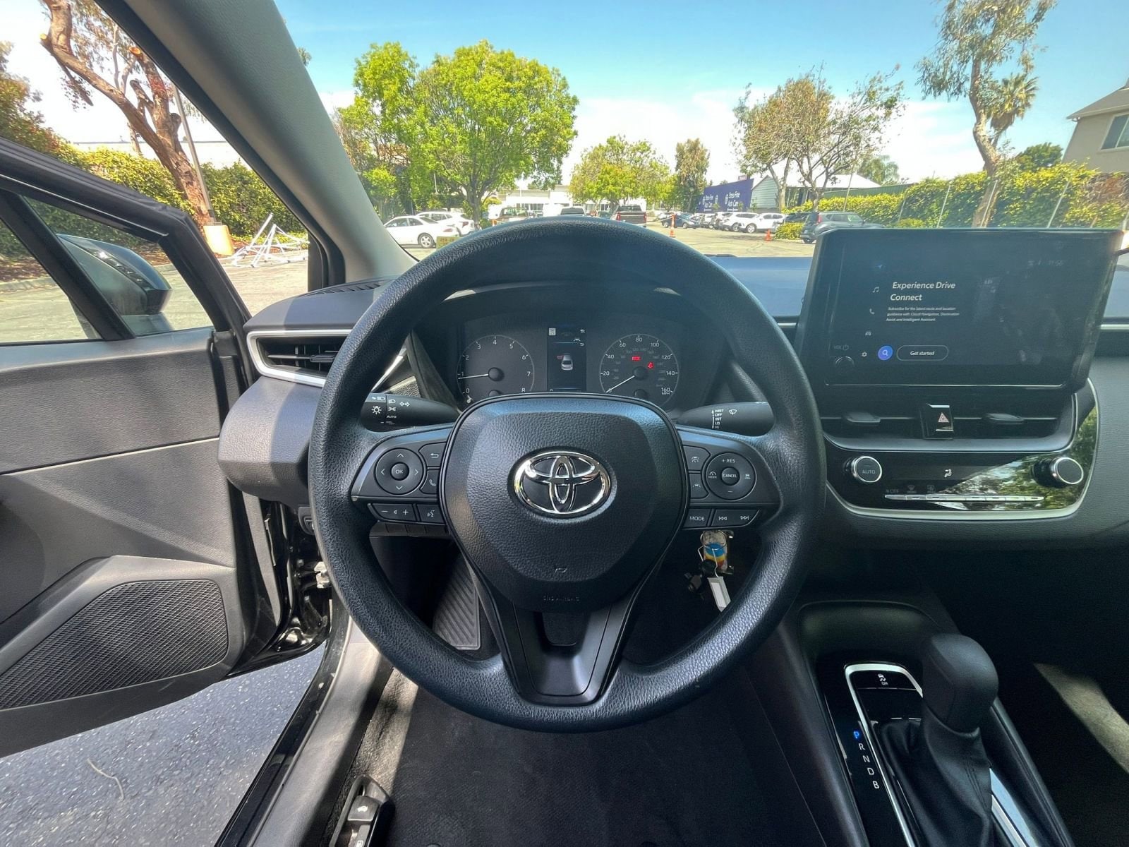 Thumbnail: 2025 Toyota Corolla - 32