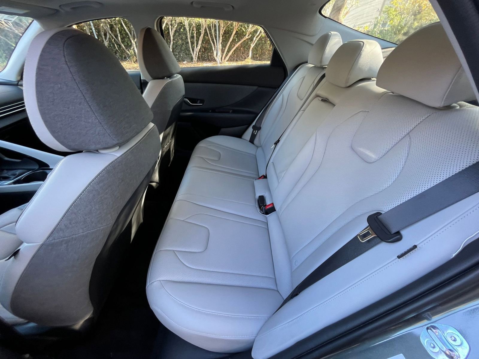 Thumbnail: 2025 Hyundai Elantra - 24