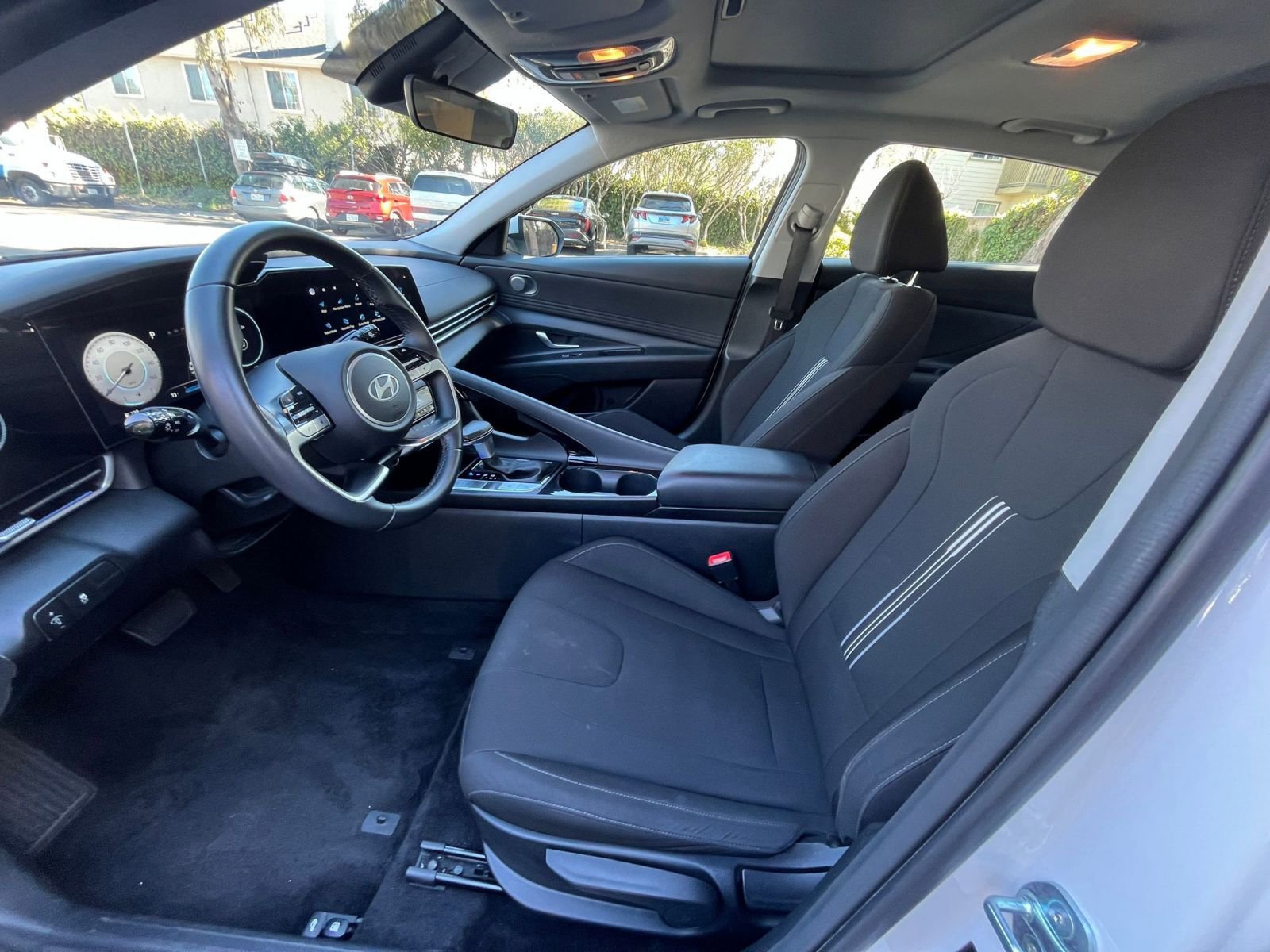 Thumbnail: 2025 Hyundai Elantra - 27