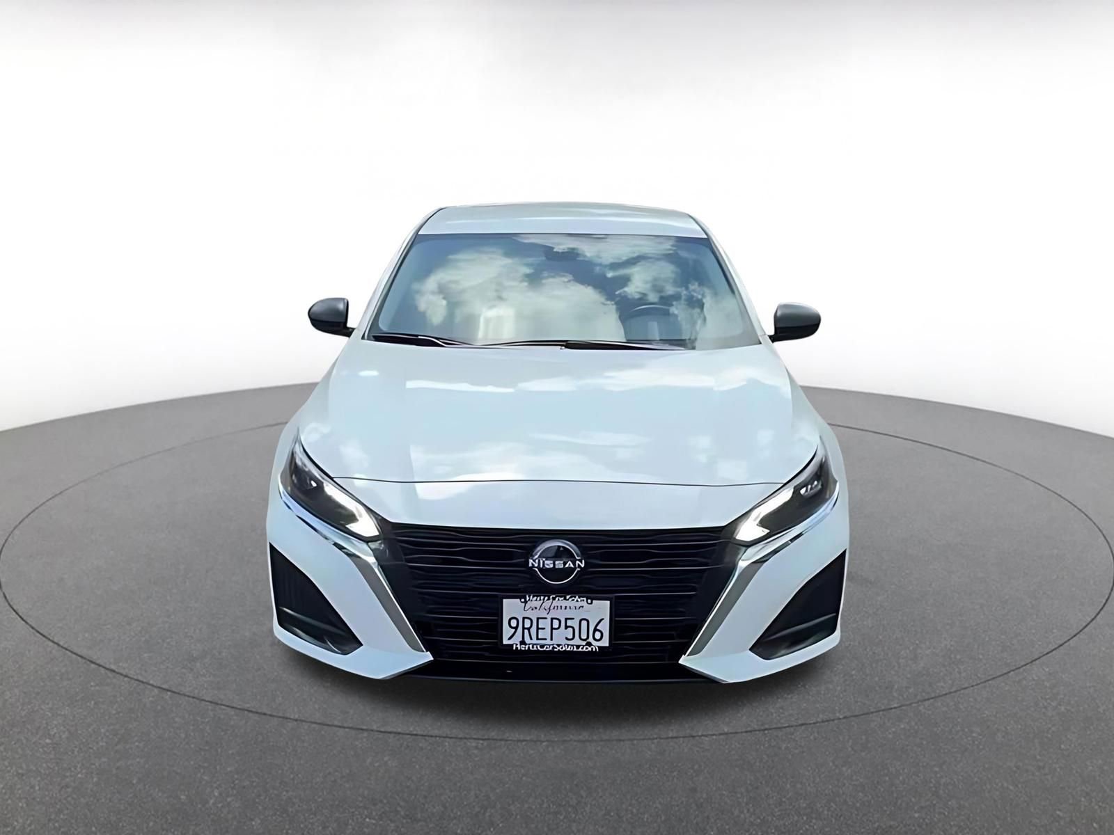 Thumbnail: 2025 Nissan Altima - 4