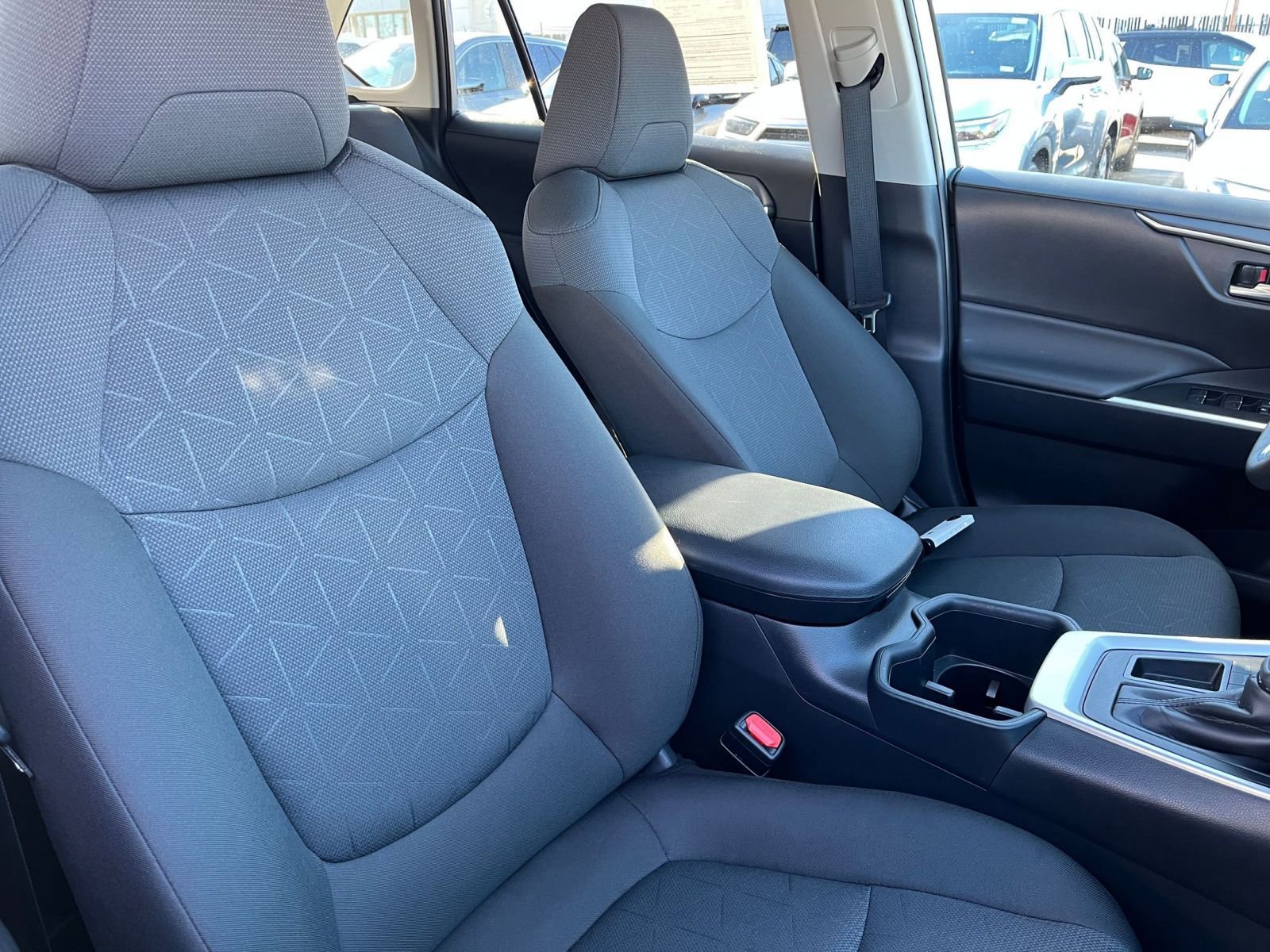 Thumbnail: 2025 Toyota RAV4 - 35