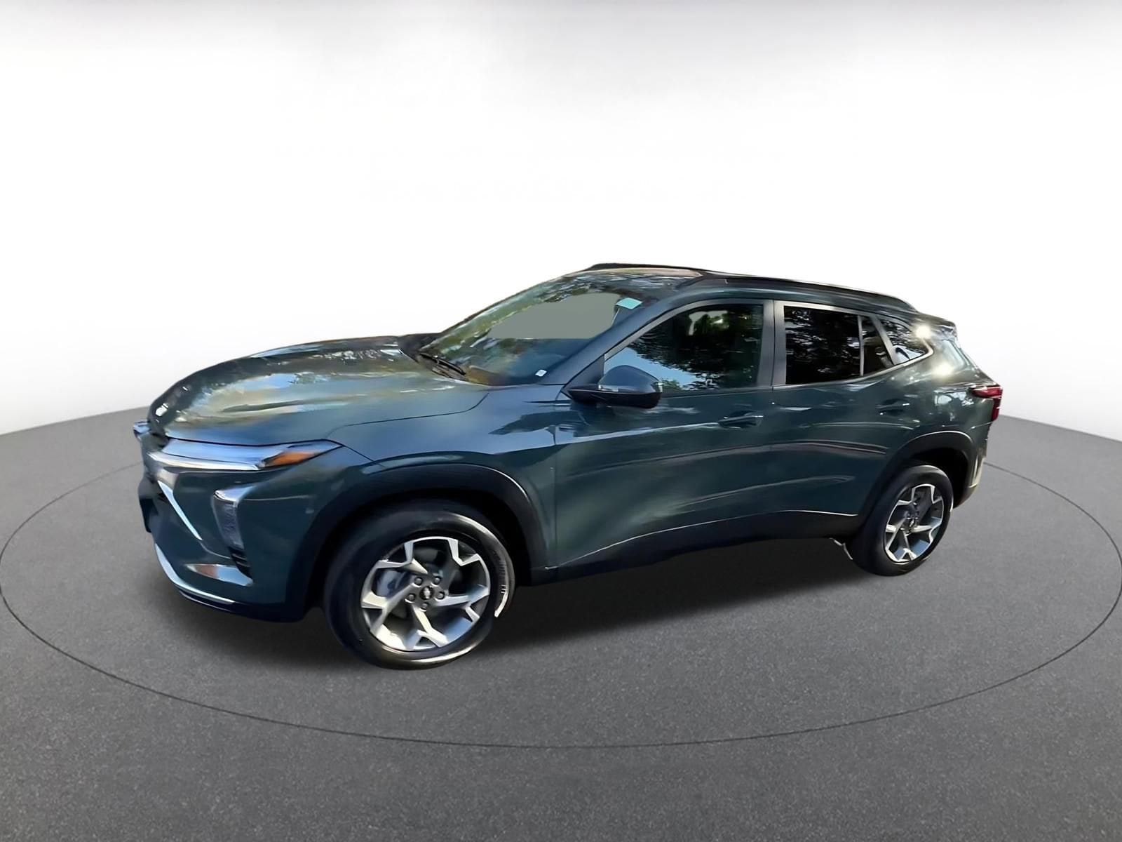 Thumbnail: 2025 Chevrolet Trax - 8