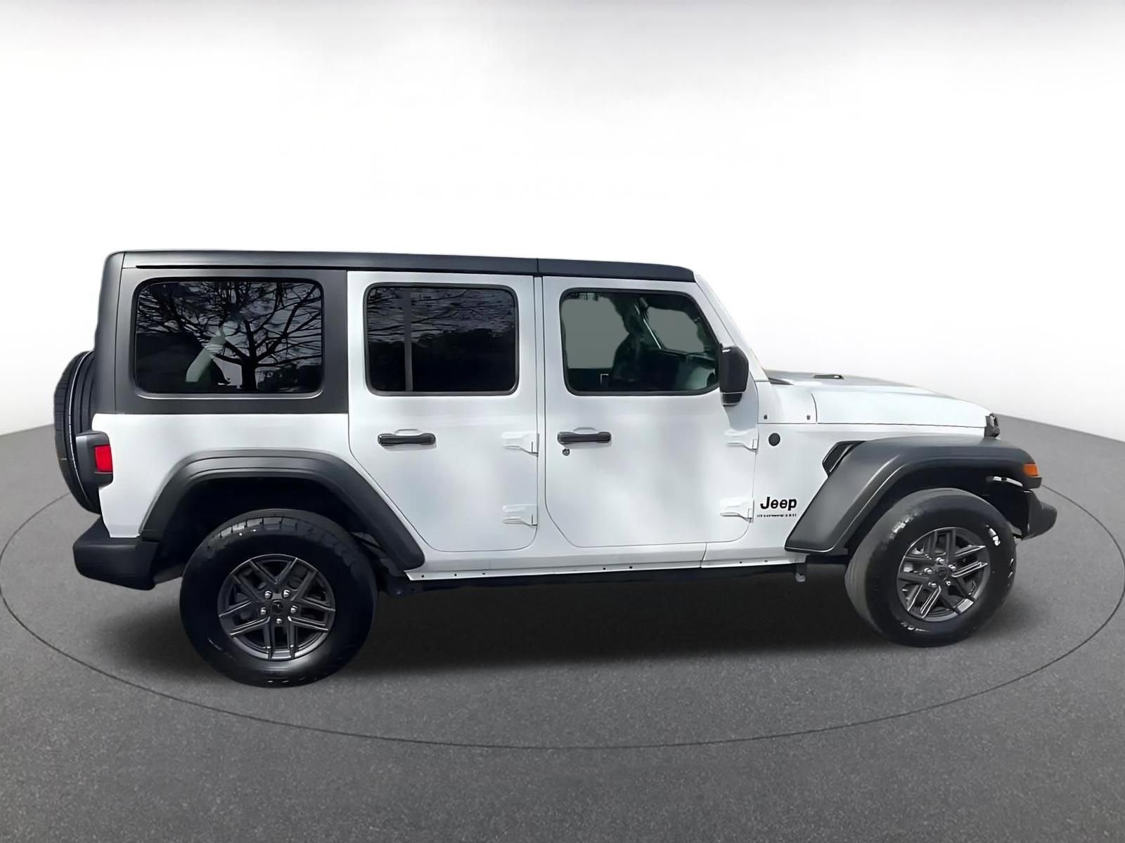 Thumbnail: 2025 Jeep Wrangler - 15