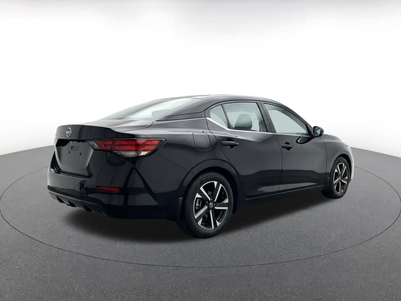 Thumbnail: 2025 Nissan Sentra - 9