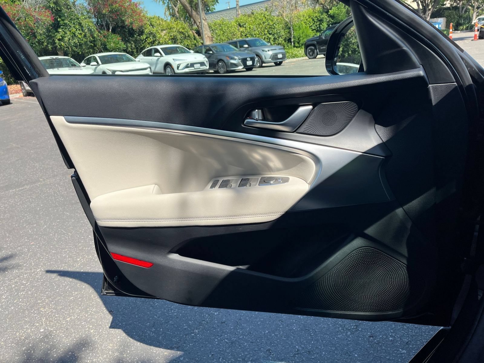 Thumbnail: 2025 Genesis G70 - 18