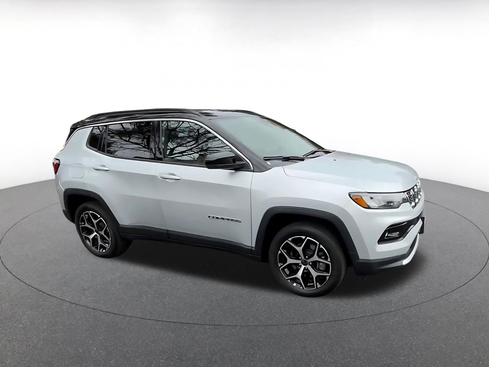 Thumbnail: 2025 Jeep Compass - 2
