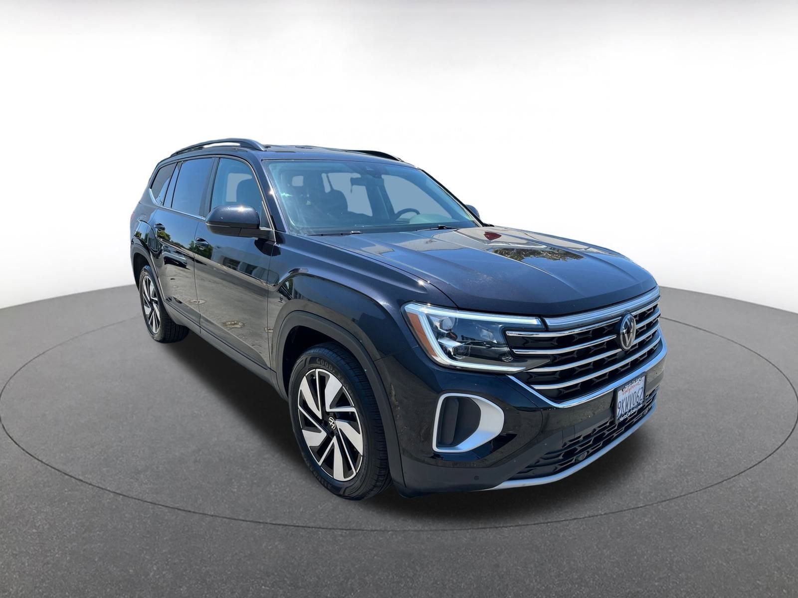 Thumbnail: 2024 Volkswagen Atlas - 1