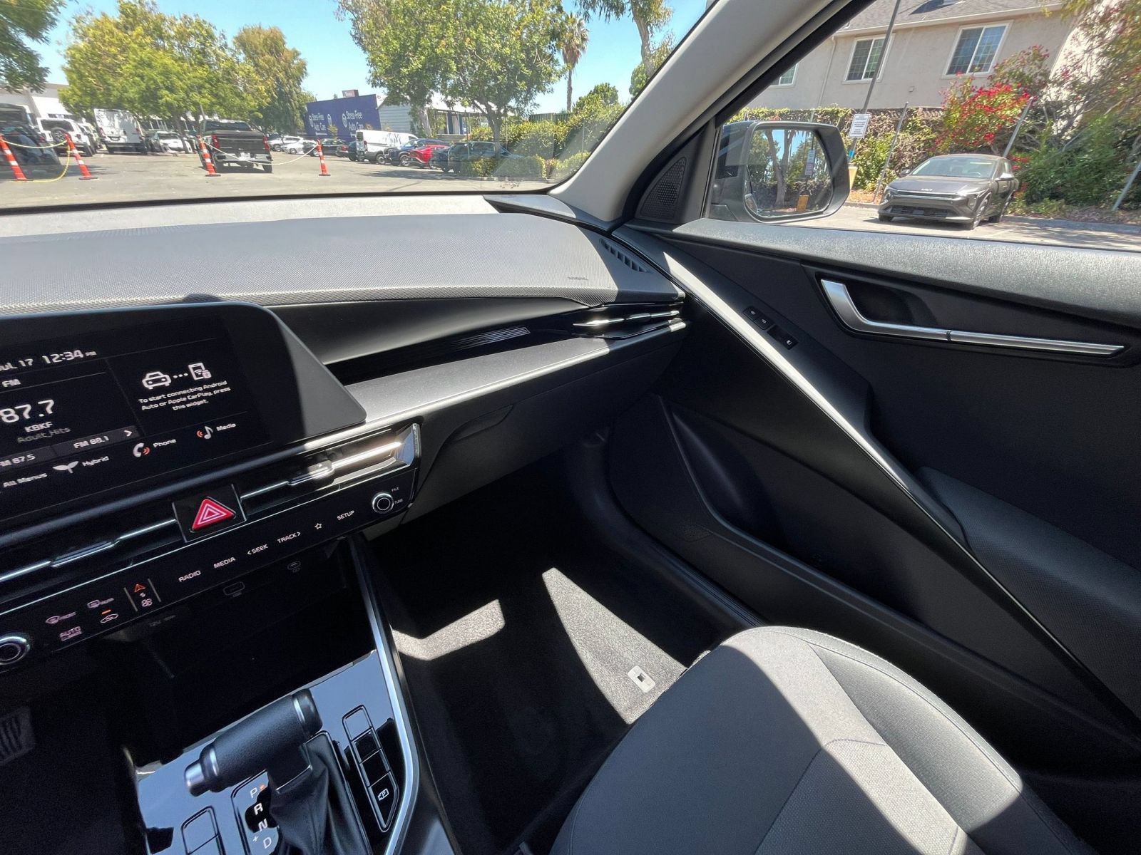 Thumbnail: 2026 Kia Niro - 33