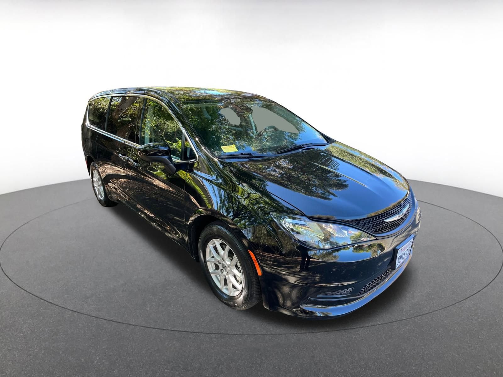 2024 Chrysler Voyager LX