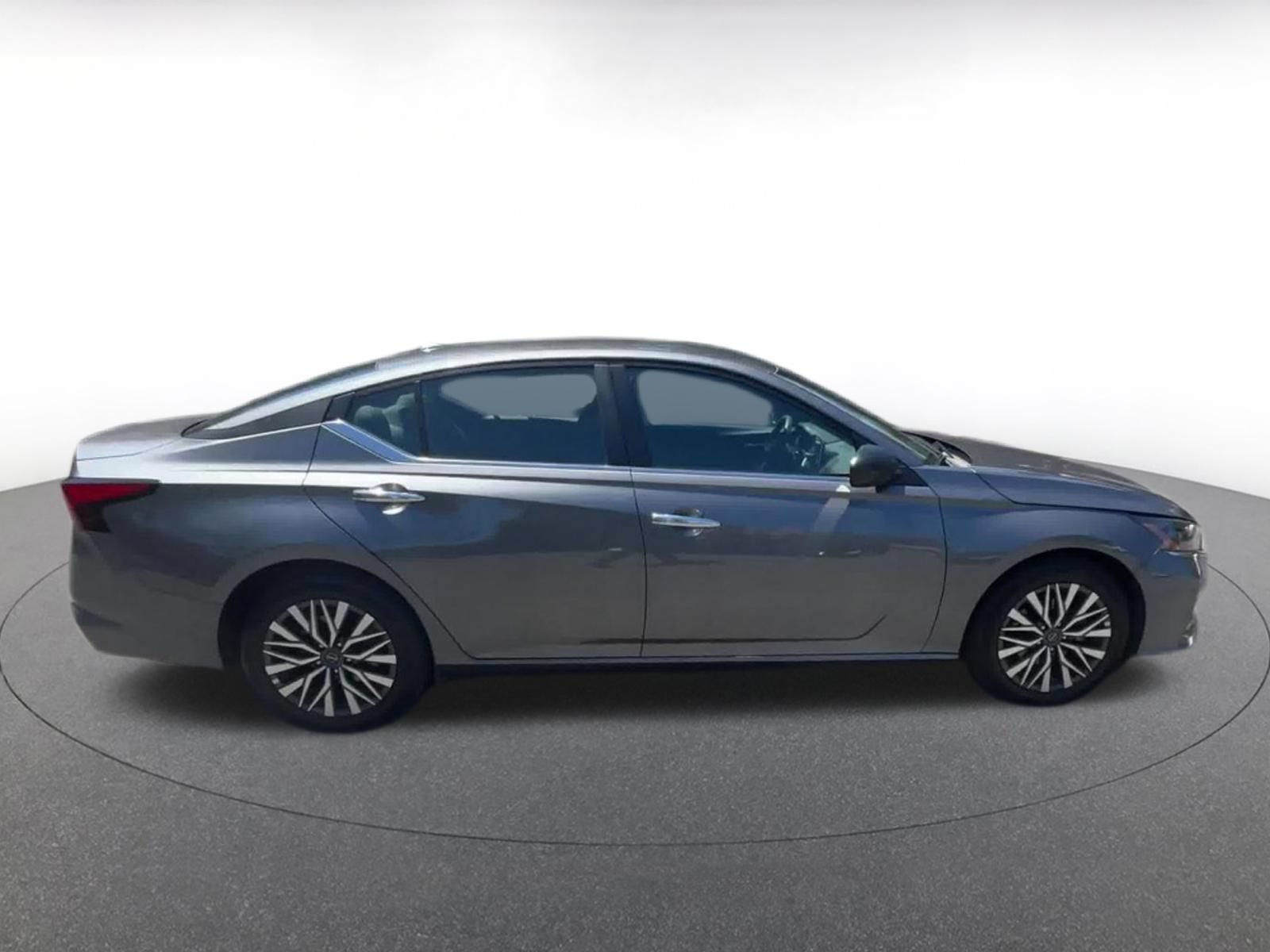 Thumbnail: 2025 Nissan Altima - 12