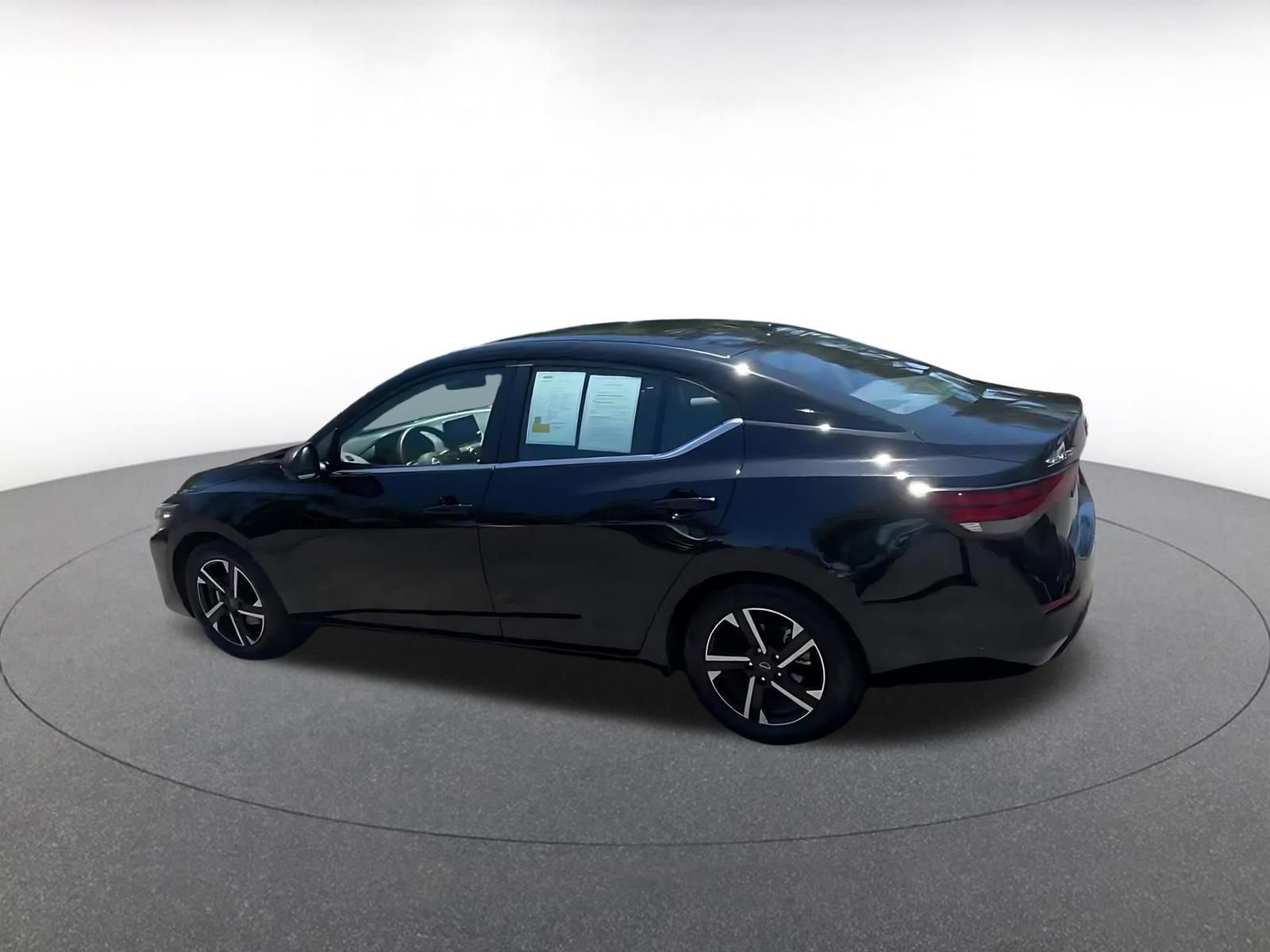 Thumbnail: 2025 Nissan Sentra - 10