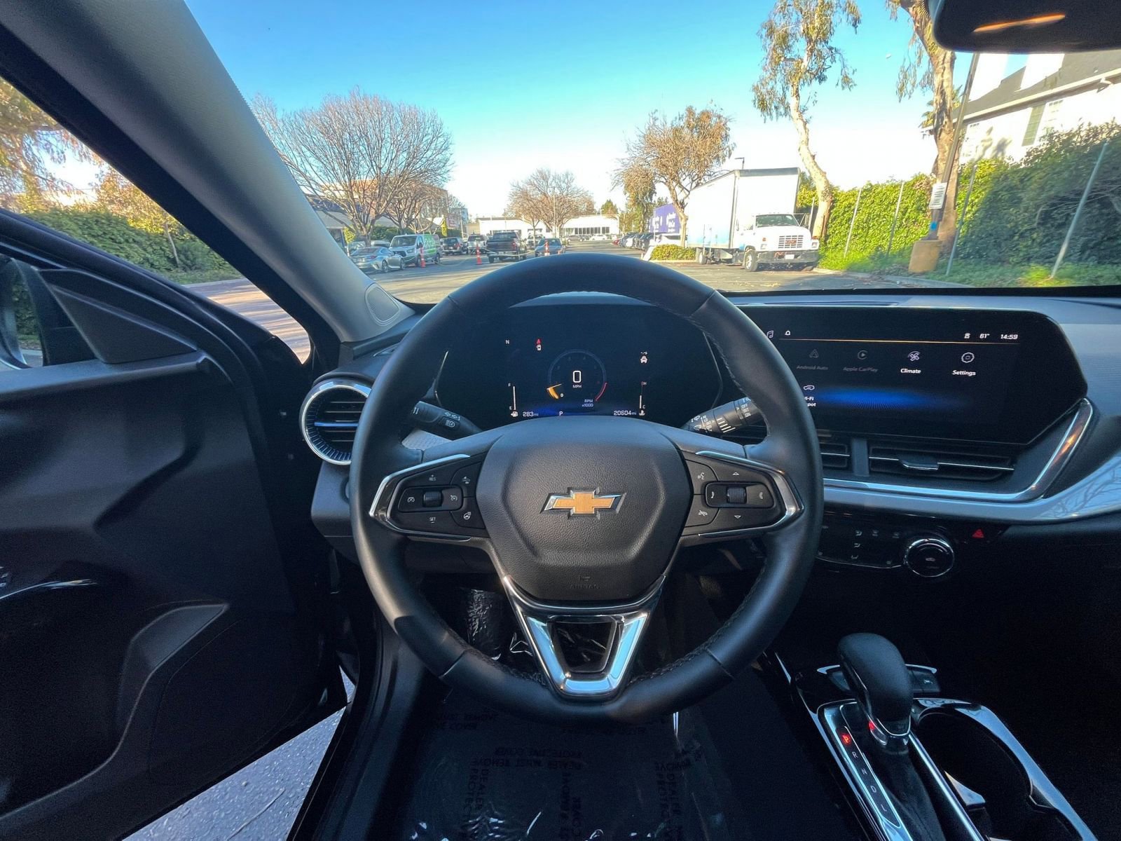 Thumbnail: 2025 Chevrolet Trax - 32