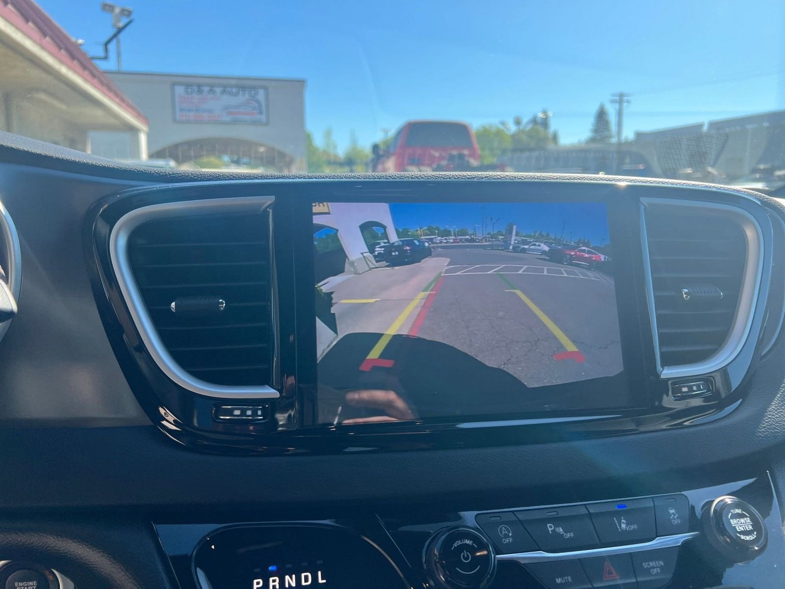 Thumbnail: 2025 Chrysler Pacifica - 25