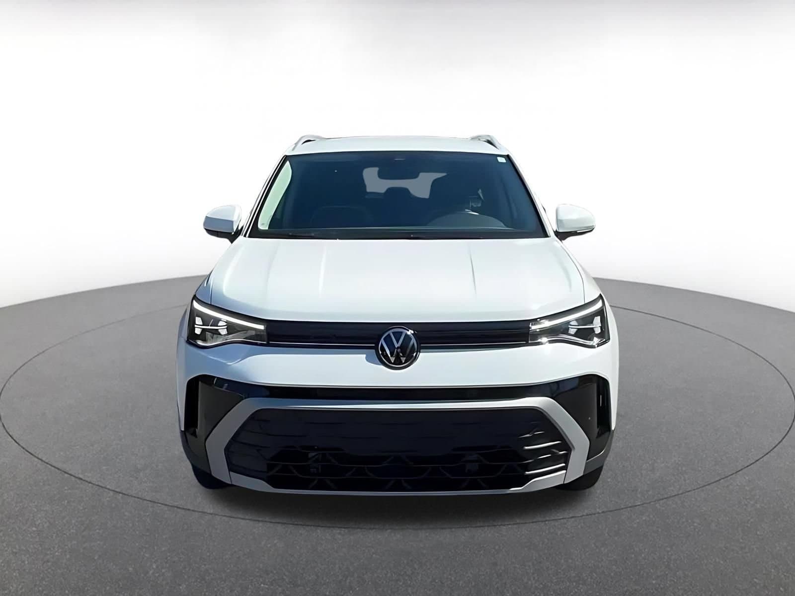 Thumbnail: 2026 Volkswagen Taos - 4