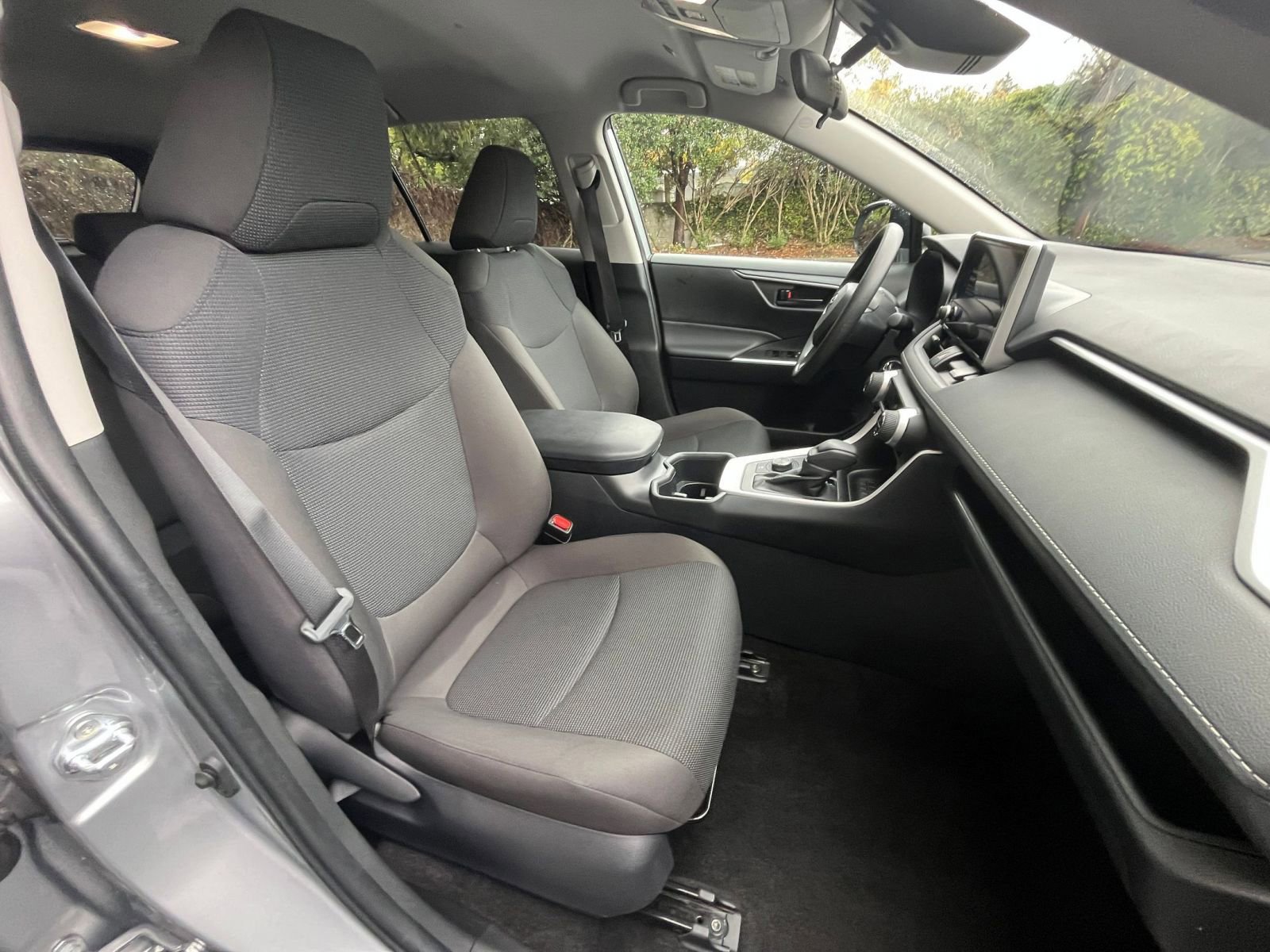 Thumbnail: 2025 Toyota RAV4 - 35