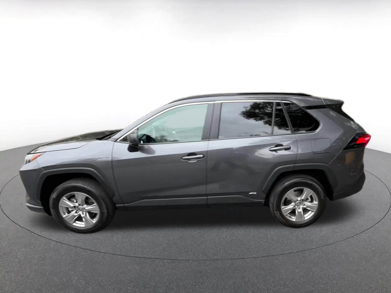 Thumbnail: 2025 Toyota RAV4 - 9