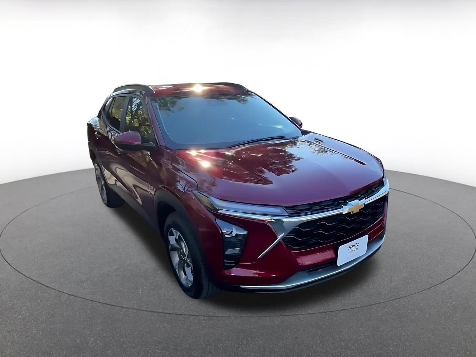 Thumbnail: 2025 Chevrolet Trax - 3