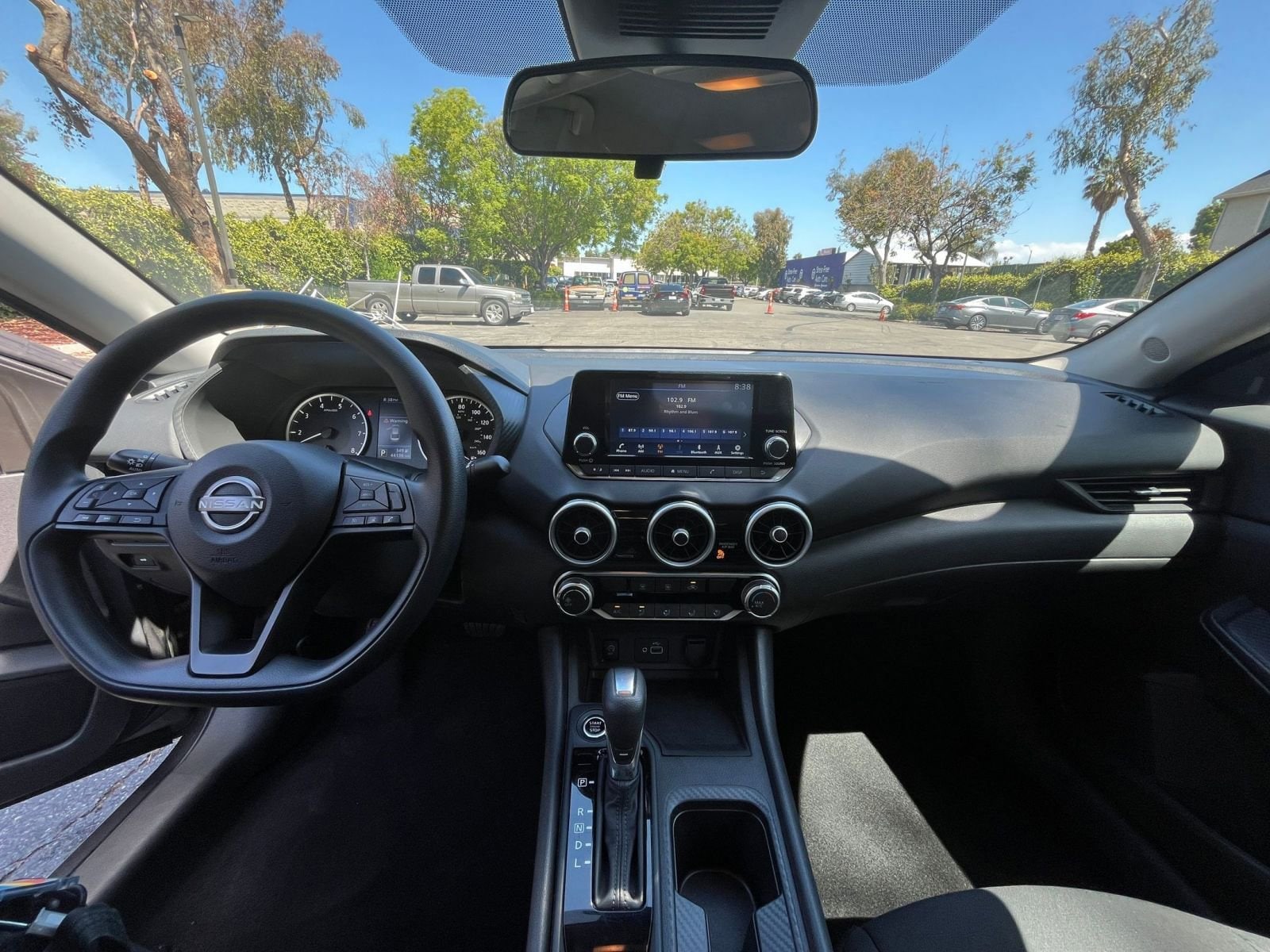 Thumbnail: 2025 Nissan Sentra - 31