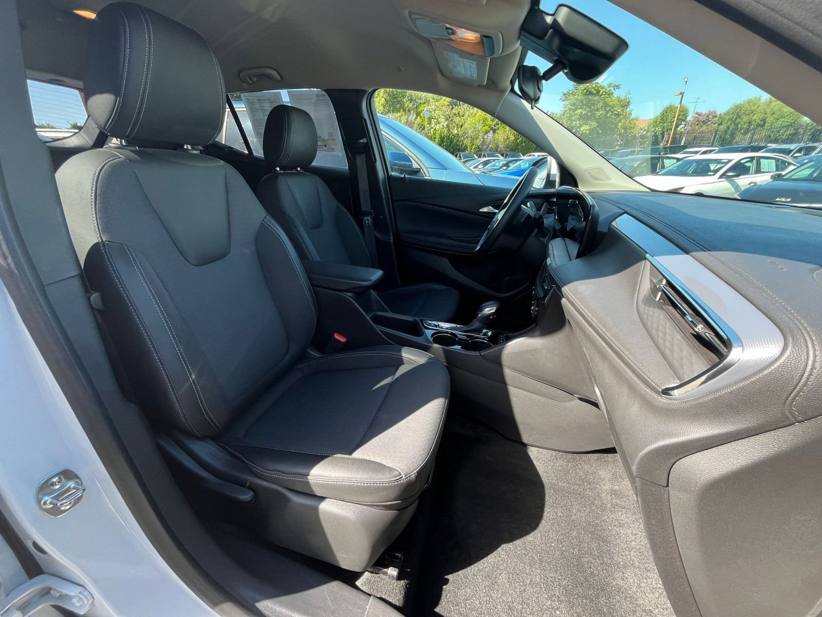 Thumbnail: 2025 Buick Encore GX - 35