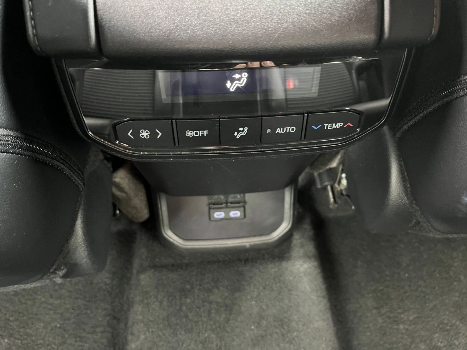 Thumbnail: 2025 Toyota Highlander - 24