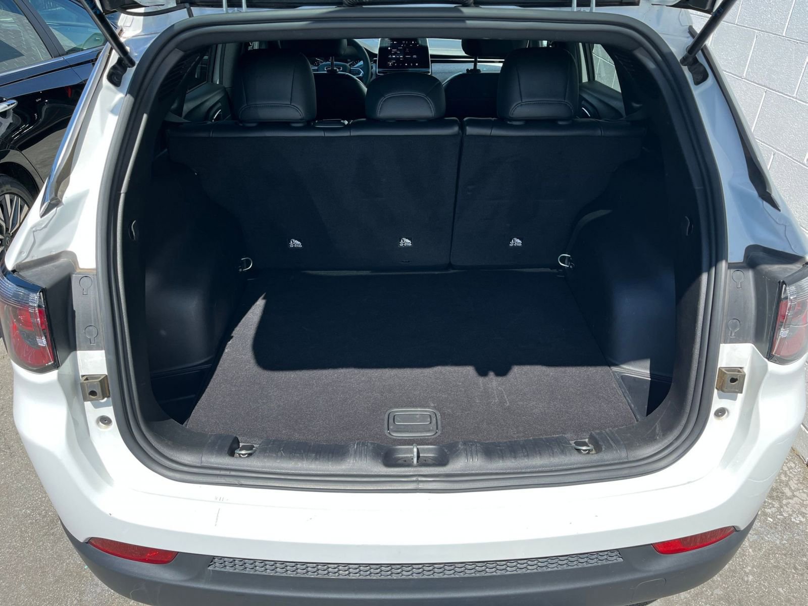 Thumbnail: 2025 Jeep Compass - 31