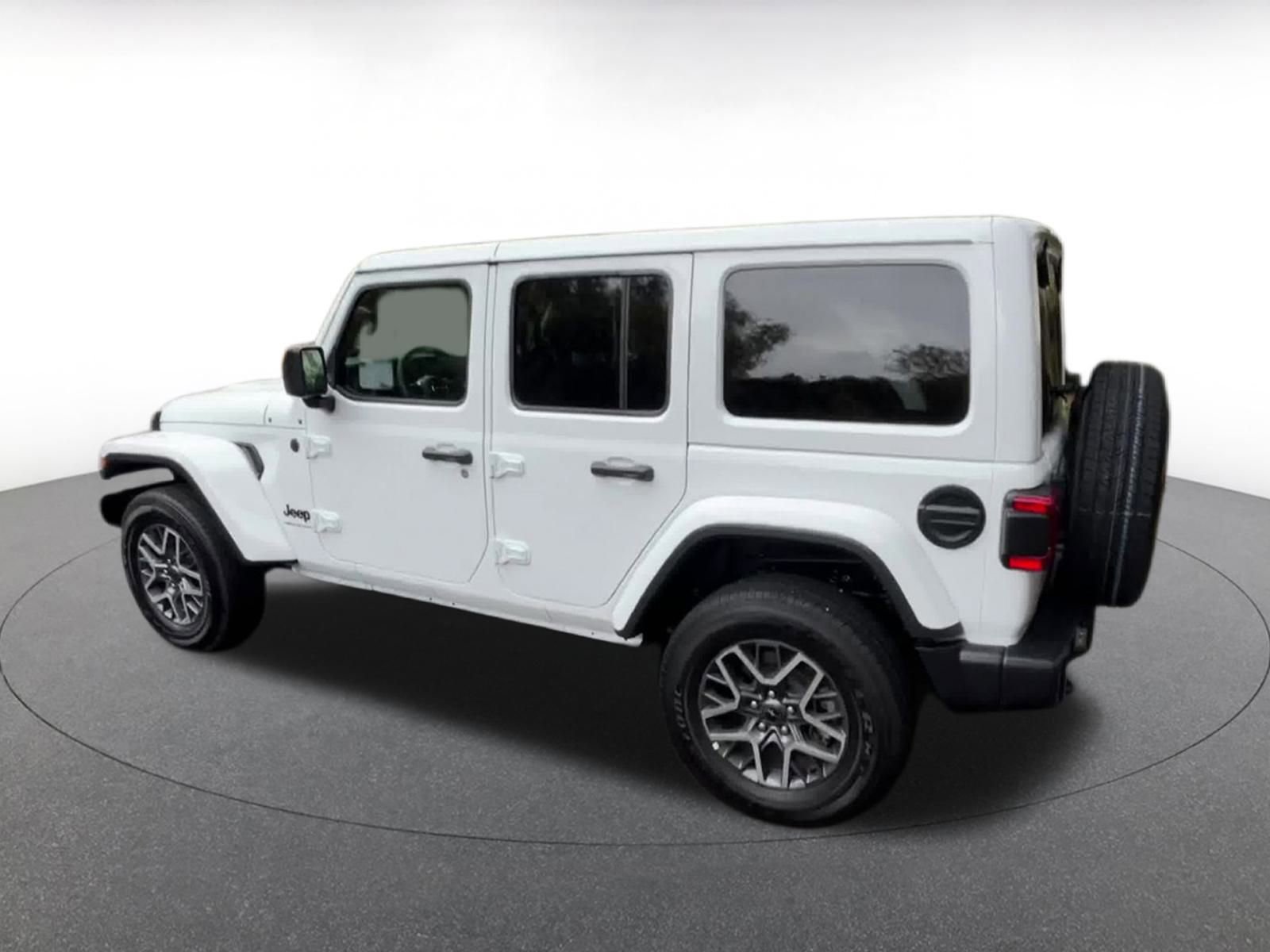 Thumbnail: 2025 Jeep Wrangler - 10