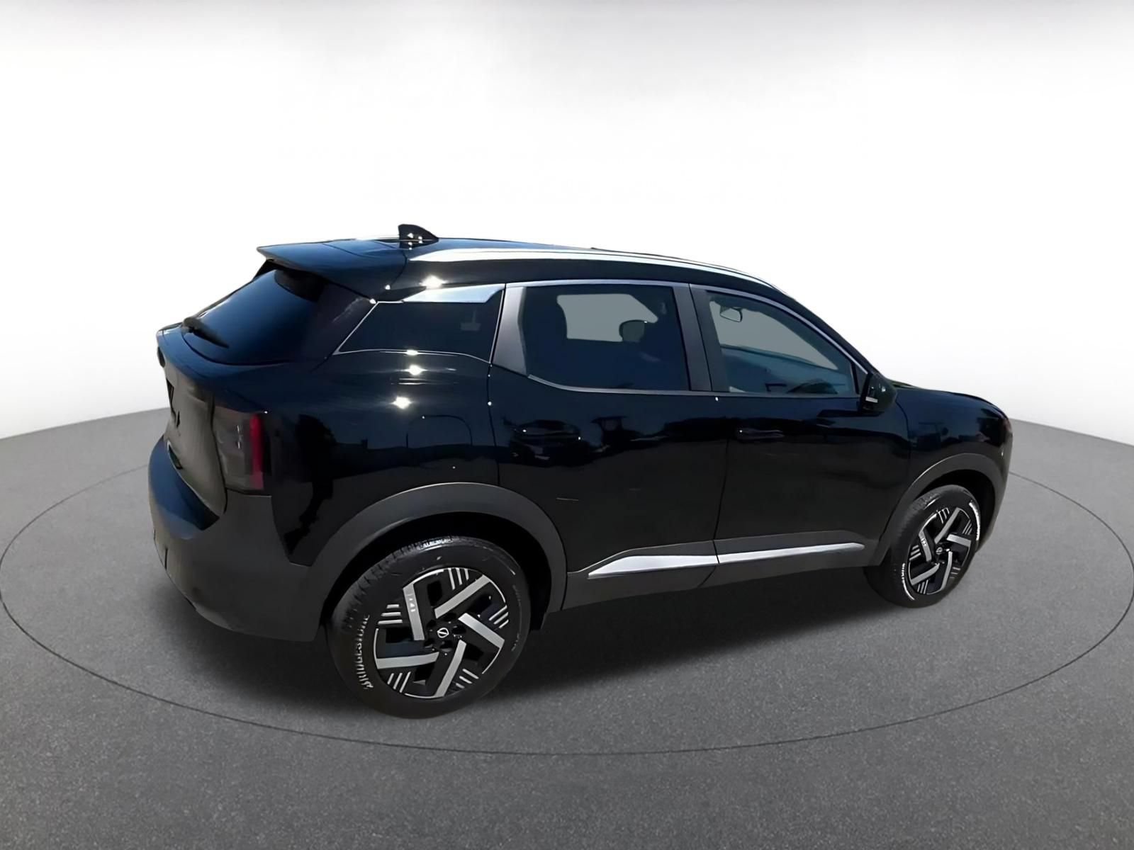 Thumbnail: 2026 Nissan Kicks - 11