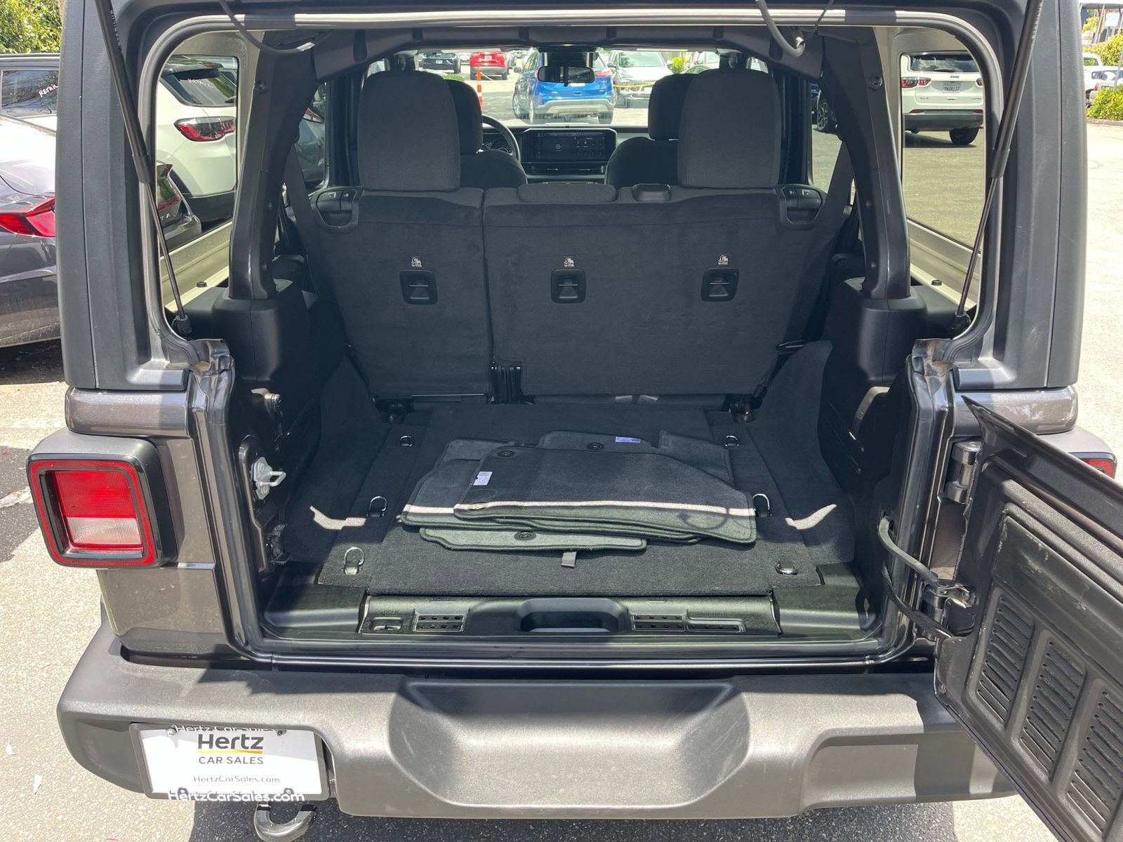Thumbnail: 2025 Jeep Wrangler - 30