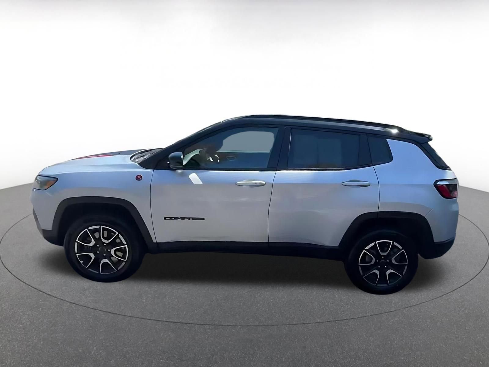Thumbnail: 2025 Jeep Compass - 9
