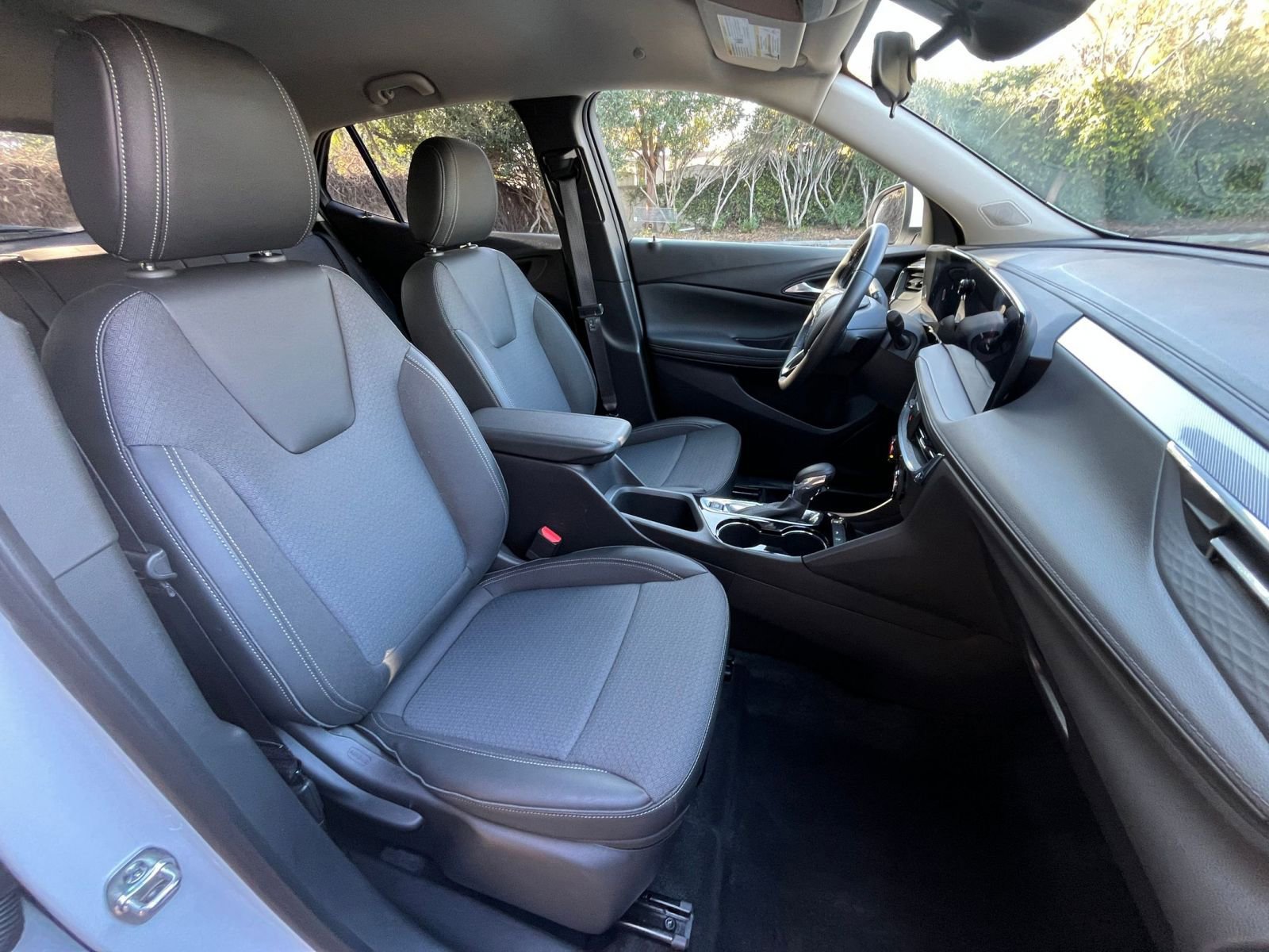 Thumbnail: 2025 Buick Encore GX - 34