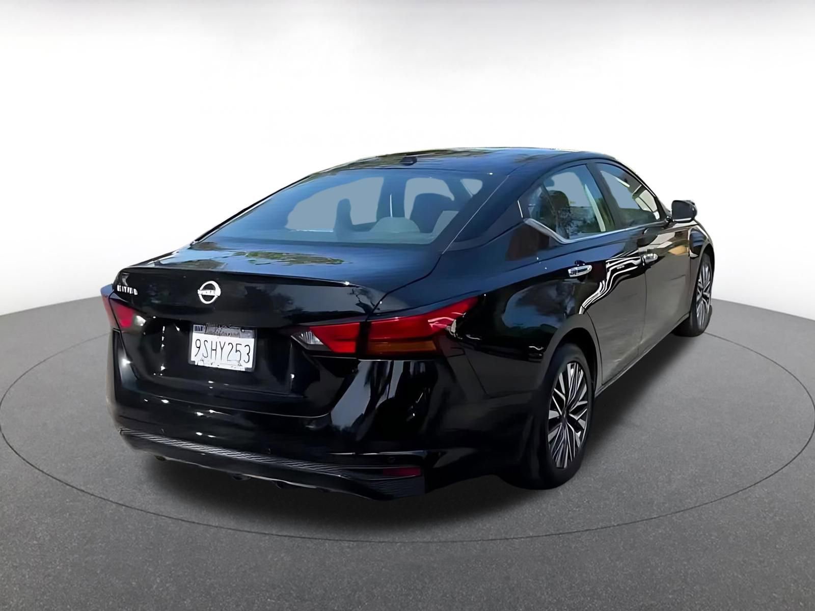 Thumbnail: 2025 Nissan Altima - 14
