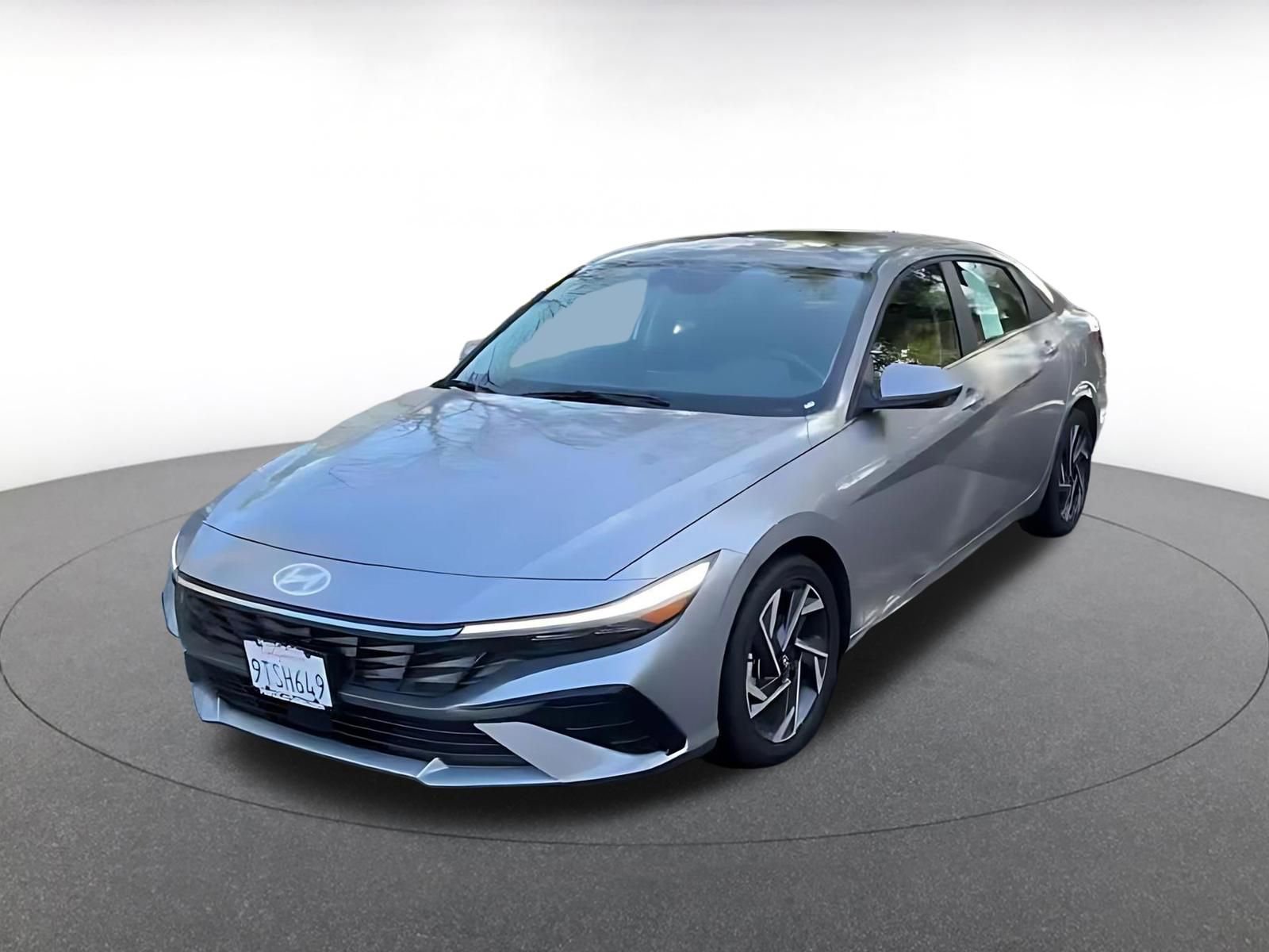 Thumbnail: 2025 Hyundai Elantra - 4