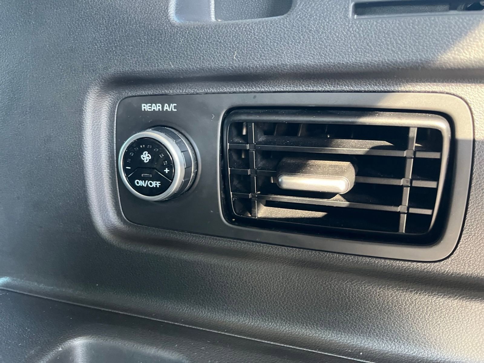 Thumbnail: 2025 Hyundai Santa Fe - 24