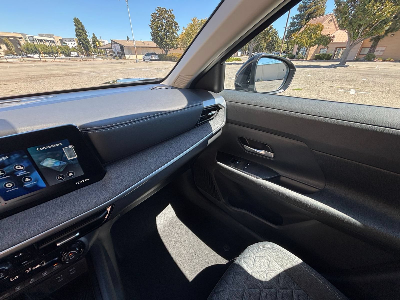 Thumbnail: 2026 Nissan Kicks - 29