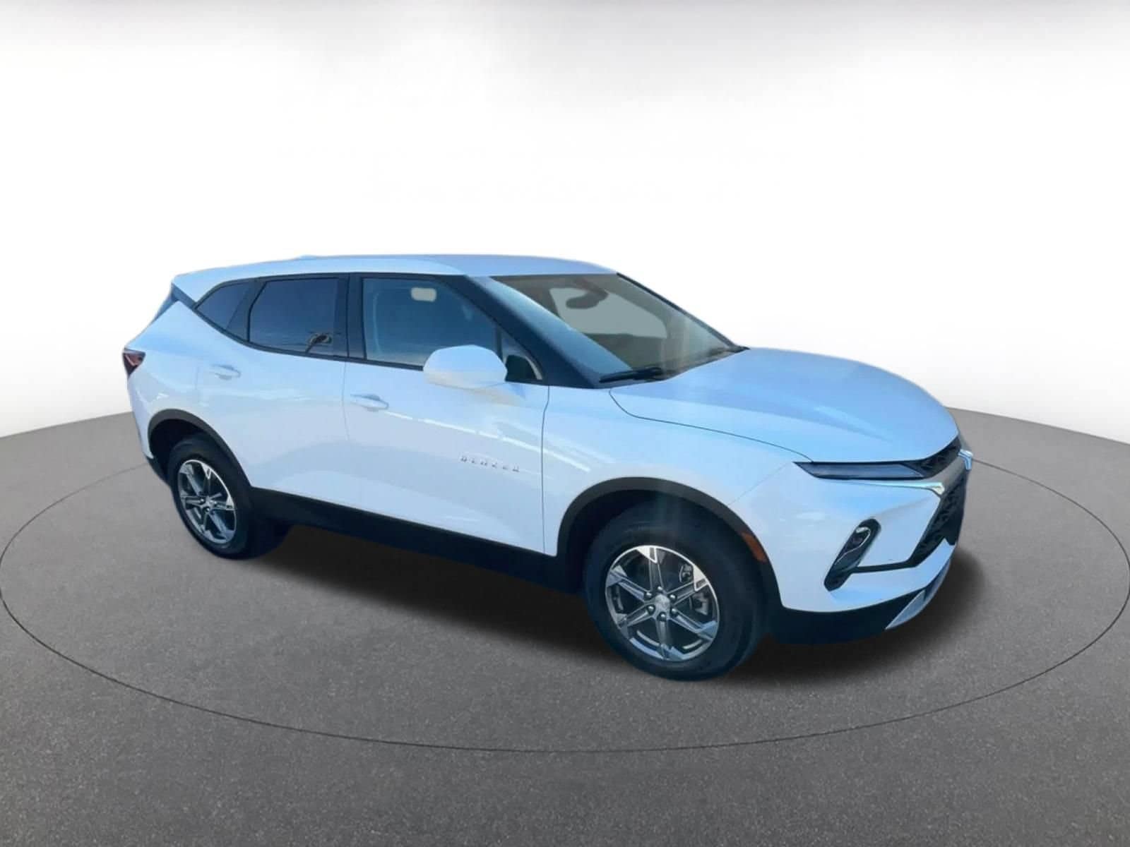Thumbnail: 2026 Chevrolet Blazer - 2