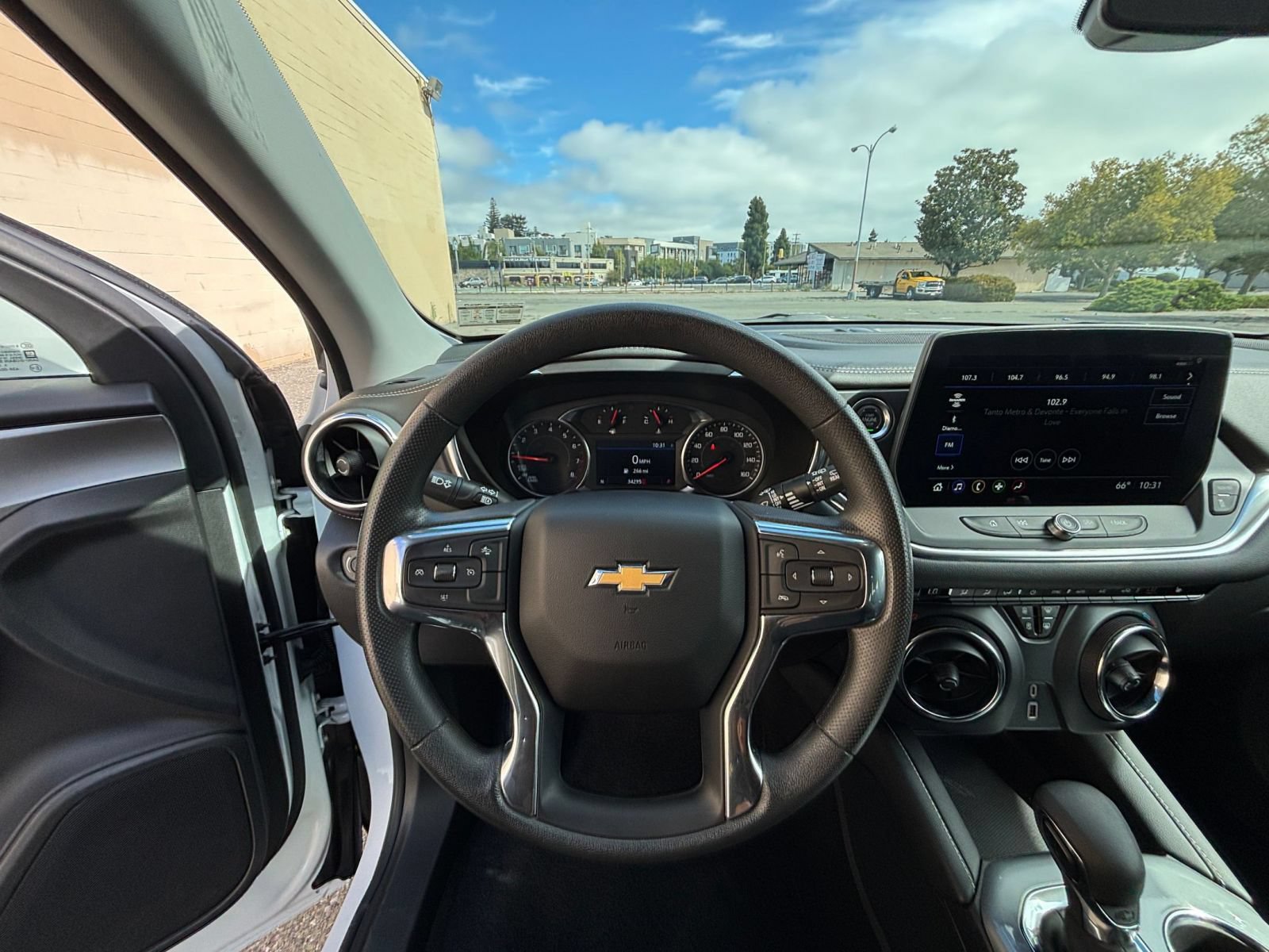 Thumbnail: 2025 Chevrolet Blazer - 29